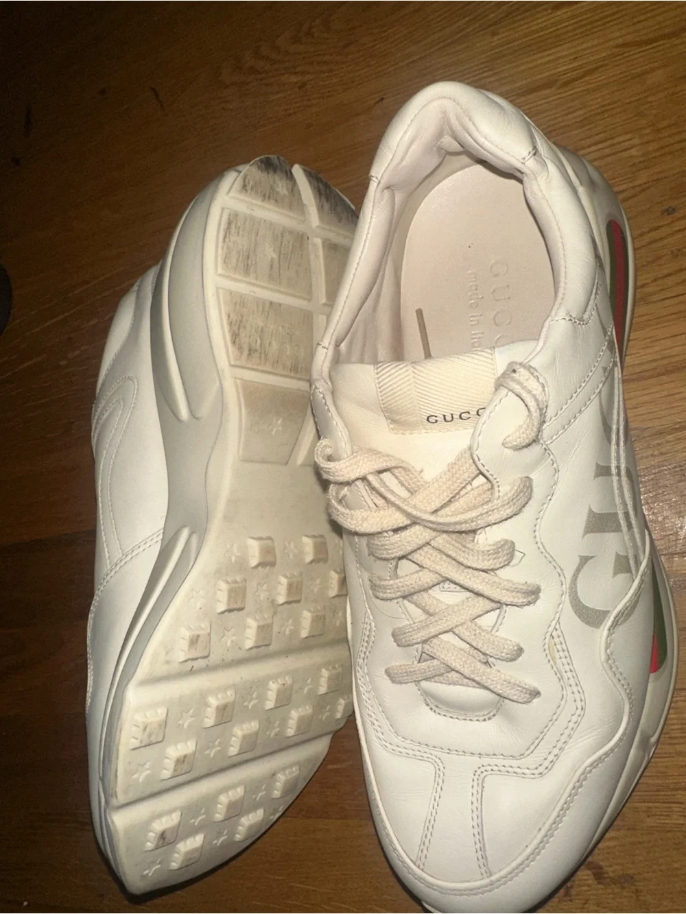 Gucci Cream Leather Sneakers with Green & Red Web Stripe - Picture 3 of 6